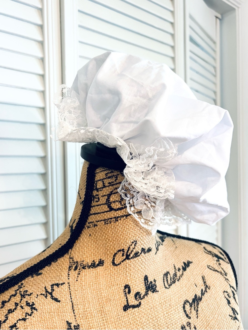Vintage-Inspired Lace Trim White Bonnet Hat Women’s Colonial Prairie Pioneer